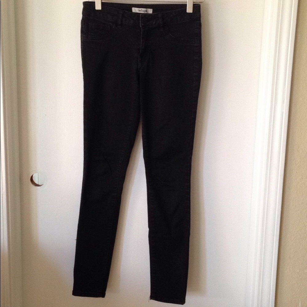 Black skinny jeans